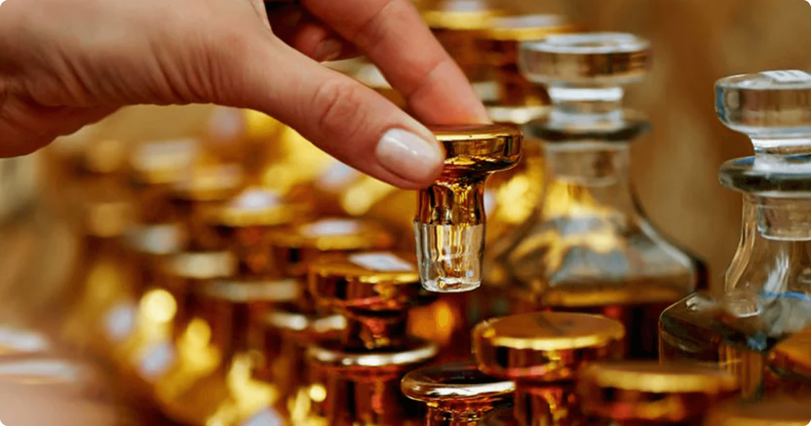 Bộ sưu tập hình ảnh nhà pha chế nước hoa